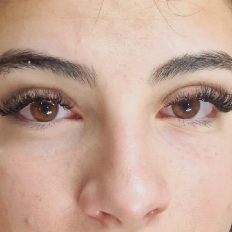 extension-cils-apres-03 Extension de cils réalisée à Morlanwelz – regard sublimé naturellement